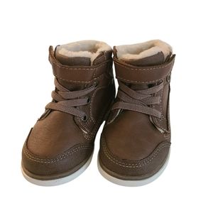 BOYS LIGHTWEIGHT BOOTS SIZE 5